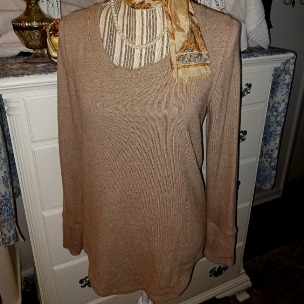 Loft, beige long sleeve sweater, scoop neck, size Med, NWOT